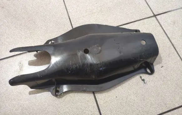Rear underbody cover/under tray