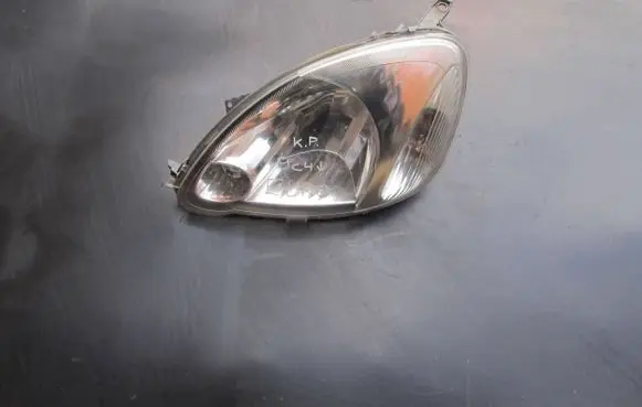 Toyota Yaris Headlight/headlamp 89008658 811700D080