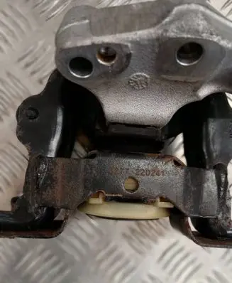 Citroen C3 Aircross Engine mount bracket 9681706580