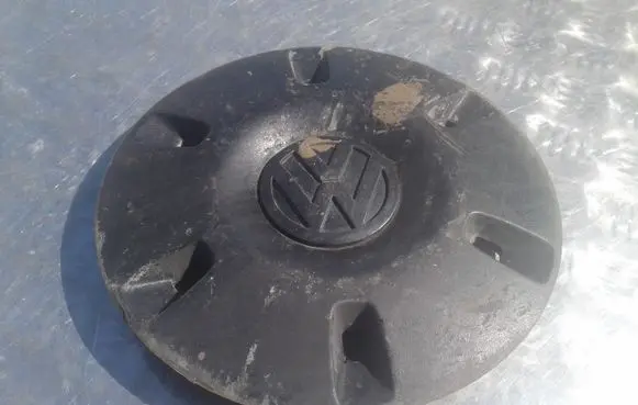 Volkswagen Crafter Original wheel cap A9064010025