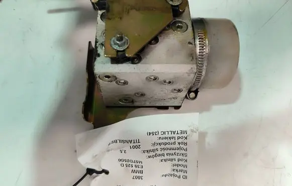 BMW 5 E39 Central locking vacuum pump HB70020-002