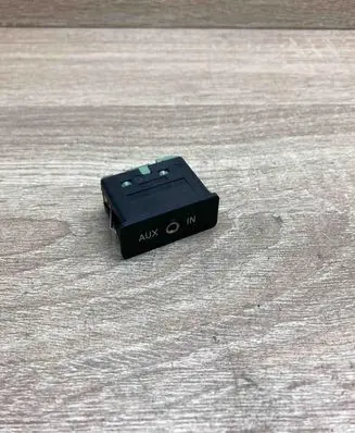 BMW X5 E70 AUX in-socket connector 6986791