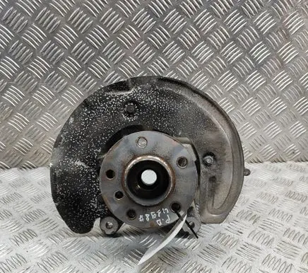 BMW 2 F44 Front wheel hub 6876646