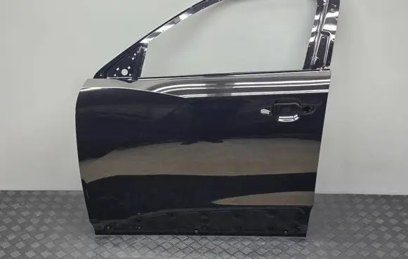 Peugeot 2008 II Front door 