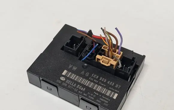 Volkswagen Golf V Comfort/convenience module 1K0959433BT