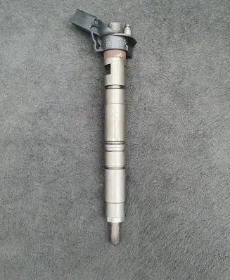 Audi A8 S8 D4 4H Fuel injector 057130277AM