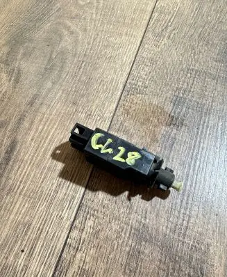 Mercedes-Benz CLS C219 Brake pedal sensor switch 0015454009