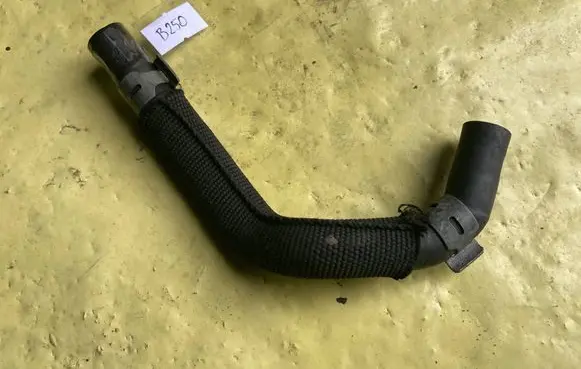 Mercedes-Benz B W245 Engine coolant pipe/hose A6402032282