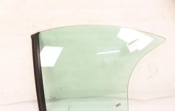 Peugeot 308 Rear door window glass 