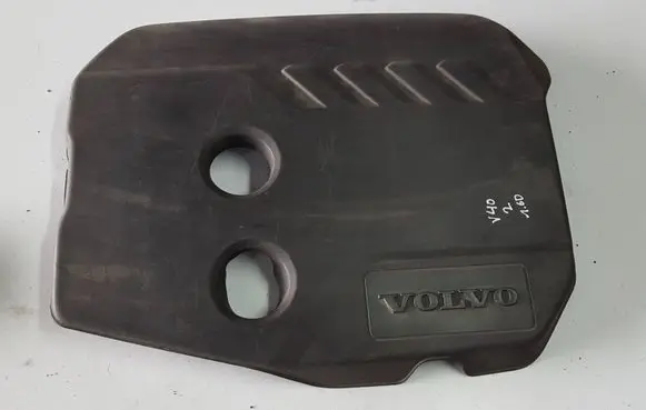 Volvo V40 Engine cover (trim)