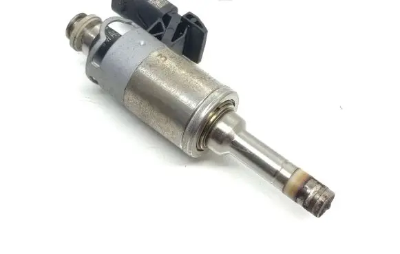 Skoda Fabia Mk3 (NJ) Fuel injector 04E906036E 0261500248