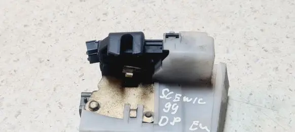 Renault Scenic I Front door lock 280597A