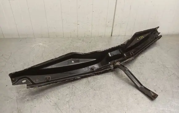 Opel Zafira C Radiator support slam panel 