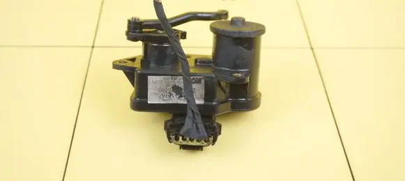 KIA Carens III Other engine bay part 283202A410 28SP37