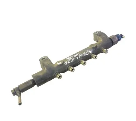 Nissan X-Trail T30 Fuel main line pipe 6070