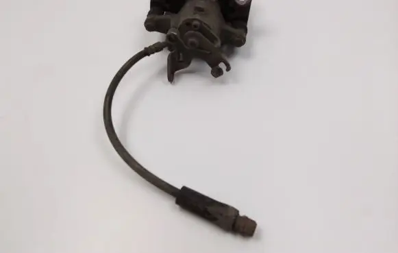 Opel Insignia A Rear brake caliper