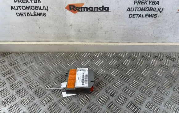 Mercedes-Benz E W124 Airbag control unit/module 0018200026