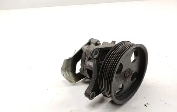 Mercedes-Benz X-class W470 Power steering pump 5XD0A