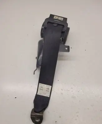 Mazda 3 I Rear seatbelt 6032797