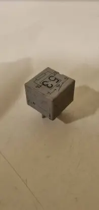 Volkswagen Transporter - Caravelle T4 Other relay 141951253B