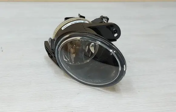 Volkswagen PASSAT B6 Front fog light 27129603