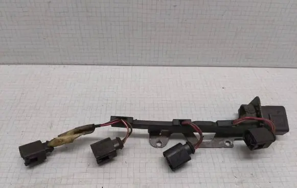 Audi A3 S3 8P Fuel injector wires 06F971824D