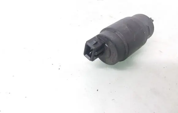 Opel Astra H Windscreen/windshield washer pump 2443925