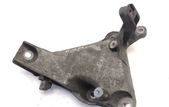 BMW 1 E81 E87 Engine mounting bracket 6760309 24168110 22116760309