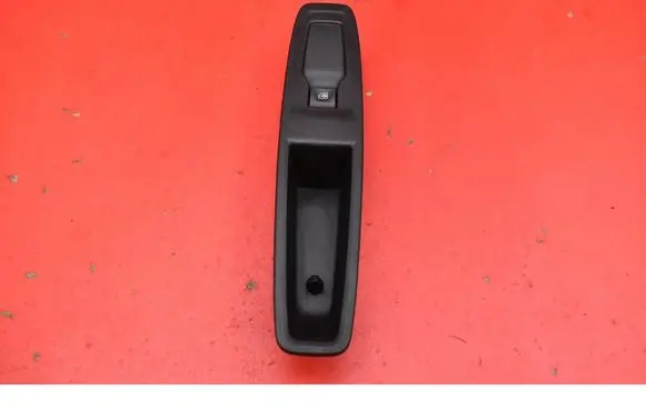 Renault Zoe Electric window control switch 829505138R