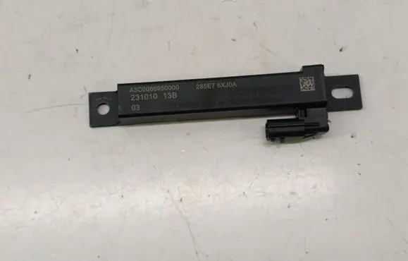 Nissan Qashqai J12 Keyless system antenna 285E76XJ0A