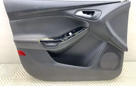 Ford Focus Front door card panel trim 
