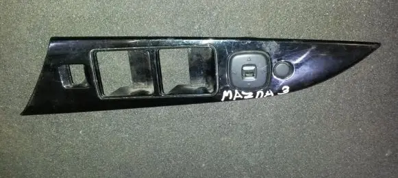 Mazda 3 I Wing mirror switch b25d66600 Nenustatyta