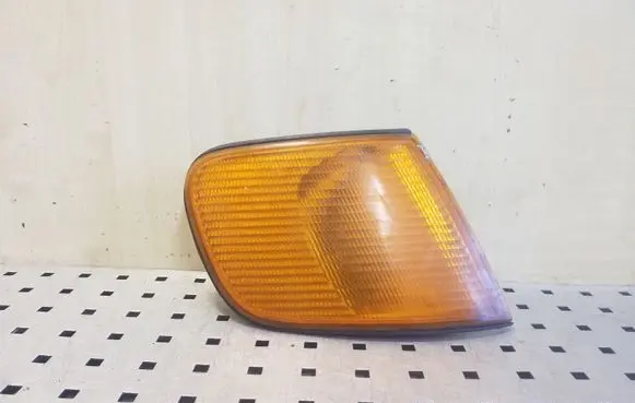 Audi 100 S4 C4 Front indicator light 137984