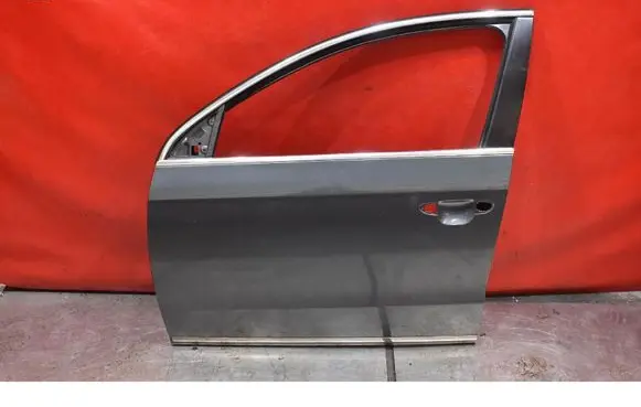 Volkswagen PASSAT CC Front door 