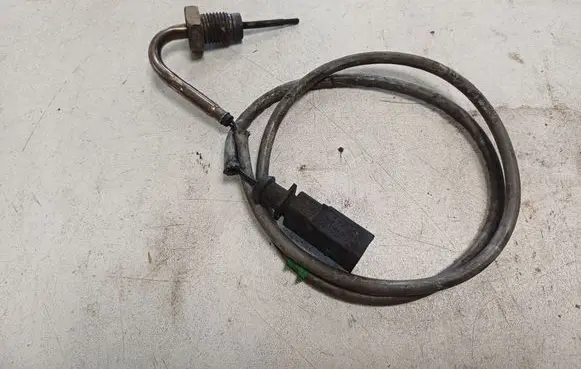 Volkswagen Golf VII Exhaust gas temperature sensor 04L906088BL