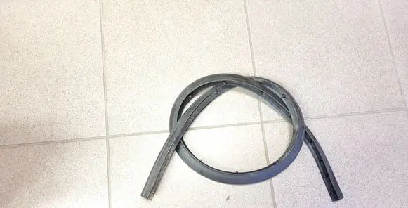 Volkswagen Polo VI Rubber seal front door (on door) 2G4837651B