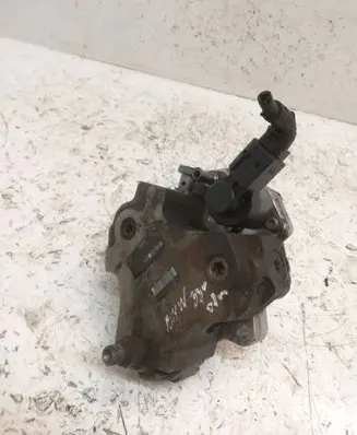 BMW 3 E90 E91 Fuel injection high pressure pump 7798333 0445010146