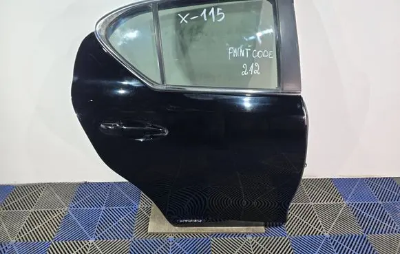 Lexus CT 200H Rear door PAINTCODE212