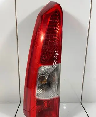 Volvo V70 Rear/tail lights 152842 30674780 152841