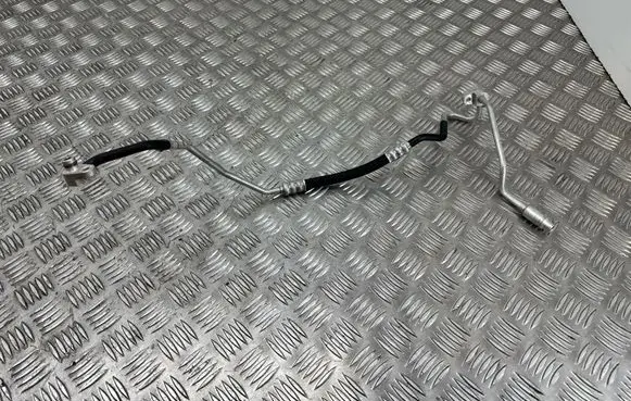 Audi A4 S4 B9 Air conditioning (A/C) pipe/hose 8W1816720