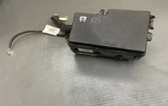Ford Kuga II Fuse box set AV6T14A142AB 21184 E00027328