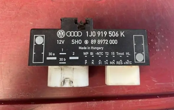 Audi A3 S3 8L Coolant fan relay 1J0919506K