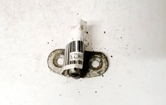 Fiat Punto (188) Front door lock loop/hook striker 