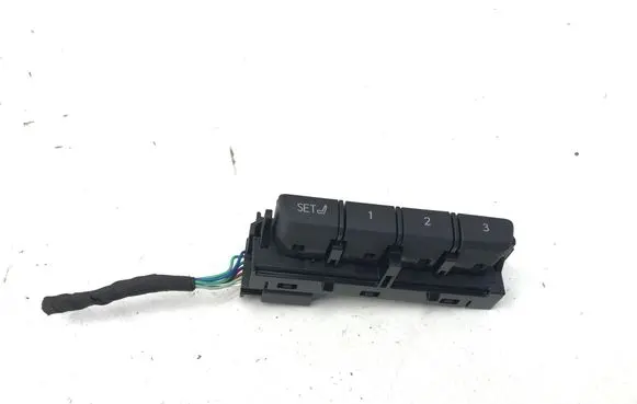 Lexus RZ Seat memory switch 15G178