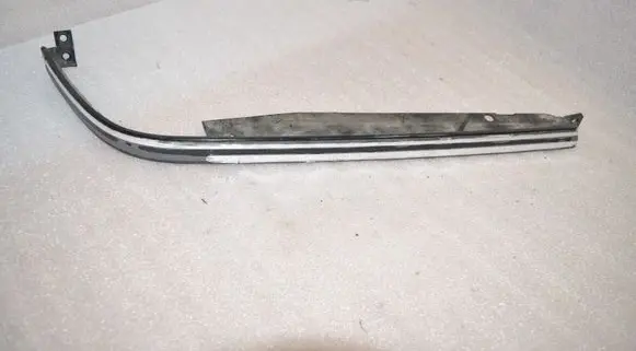 Mercedes-Benz C W202 Under headlight/headlamp trim 2028260477