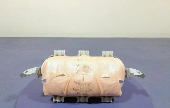 Mazda 6 Passenger airbag 