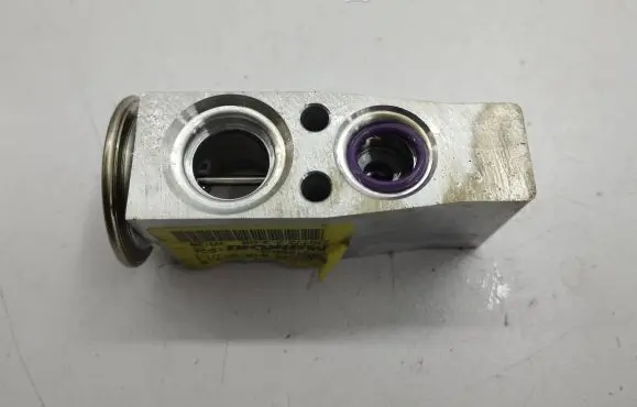 Air conditioning (A/C) expansion valve