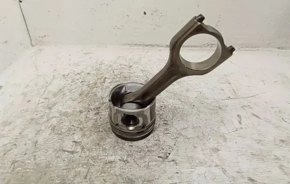 Volvo V70 Piston with connecting rod 75L101 619