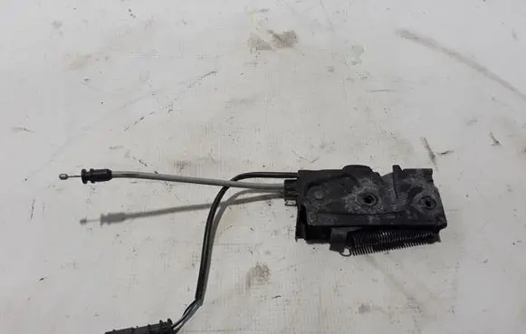 Volvo XC90 Engine bonnet (hood) release handle 32219544