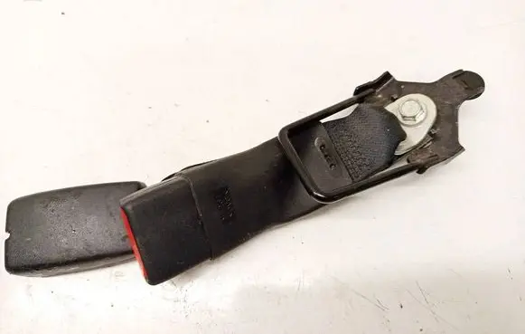 Mazda CX-7 Middle seatbelt buckle (rear) M4231